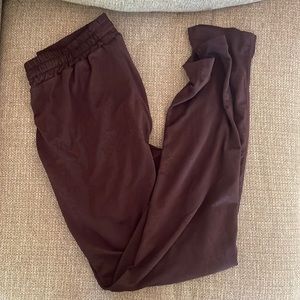 Maroon Vuori jogger pants